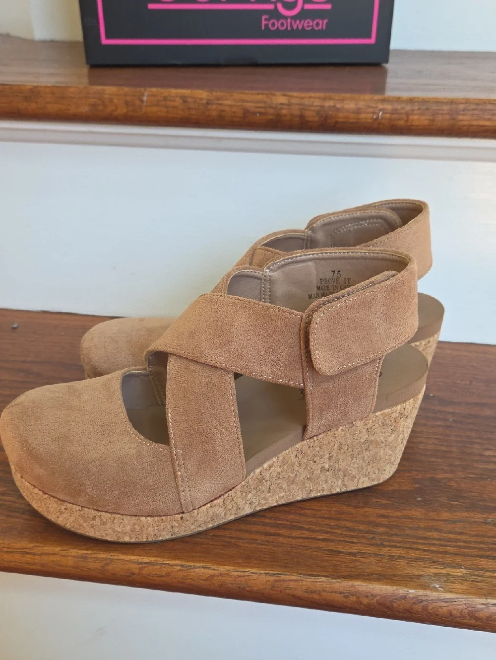 Corkys Prove IT wedge closed toe swede sandal 7.5 - Picture 3 of 8